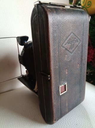 Cámara Agfa Vintage con Funda de Cuero