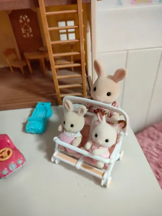 Casa Sylvanian Families y Figuras