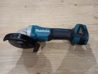 Makita DGA504 18v