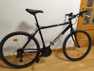 Bicicleta BTWIN Decathlon Negra