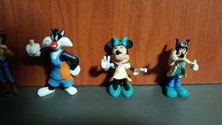 Lote 4 Figuras Personajes Dibujos Animados
