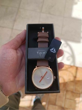 Reloj Tomi Clásico Marrón y Dorado