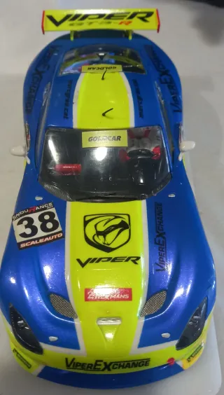 SCALEAUTO VIPER 1/24 POCO USO  EN BUENAS CONDICION