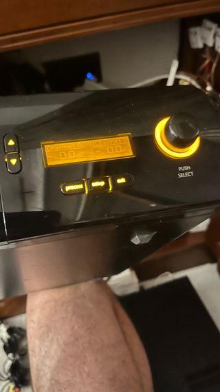 Behringer EUROCOM AX622OZ Amplificador