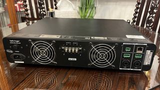 Behringer EUROCOM AX622OZ Amplificador