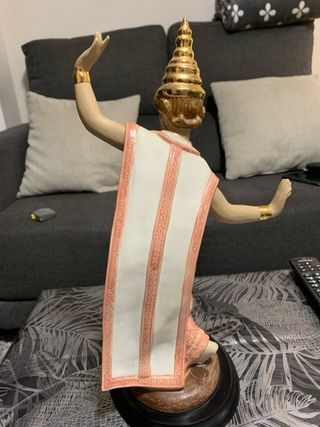 Figura cerámica bailarina dorada y rosa