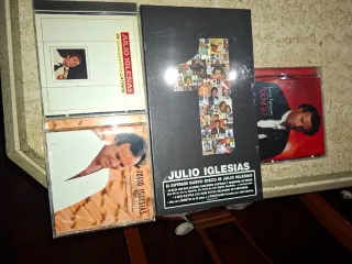 Julio Iglesias 5 CDs: 3 singles y 1 doble