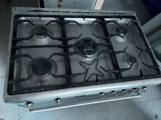 Horno de cocina plateado