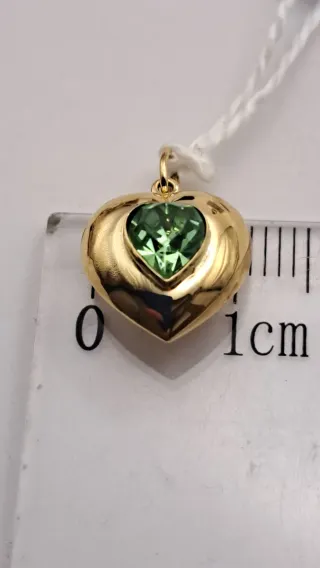 Colgante Corazón Oro 18k con Piedra Verde