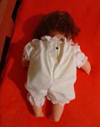 Muñeca bebé antigua