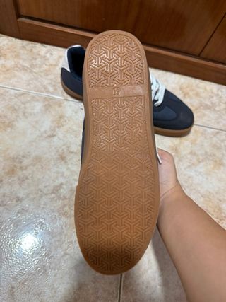 Zapatillas deportivas azul y blanco