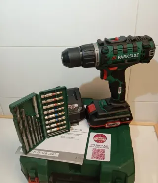 Atornillador Taladro Parkside con accesorios