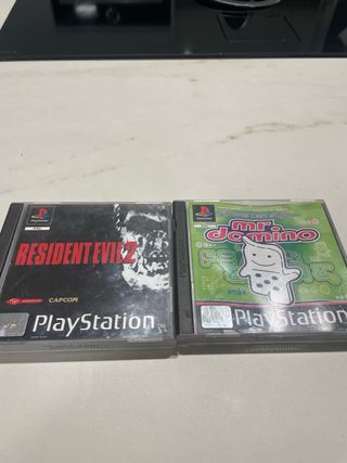 PlayStation 1 (PS1) con pistola Namco e due controller