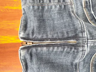 Vaqueros Salsa Talle Alto Mujer