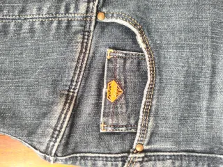 Vaqueros Salsa Talle Alto Mujer