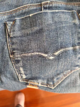 Vaqueros Salsa Talle Alto Mujer