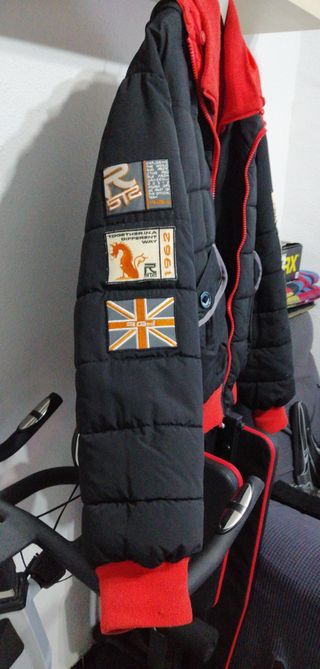 Chaqueta GR512 Negra y Roja