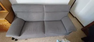 Divano grigio 3 posti