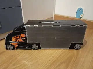 Camión porta coches sin coches