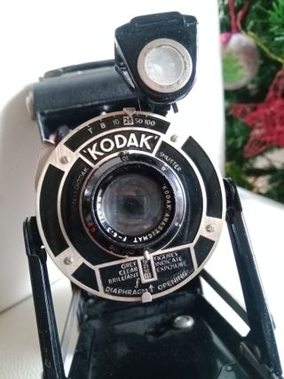 Camara Kodak Junior Six-16. (art decó)
