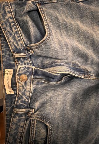 Pantalón vaquero Stradivarius