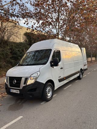 Nissan NV400 2012