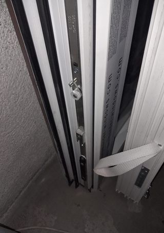 Ventana oscilobatiente