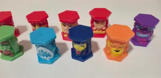 Lote 18 figuras totems Abatons