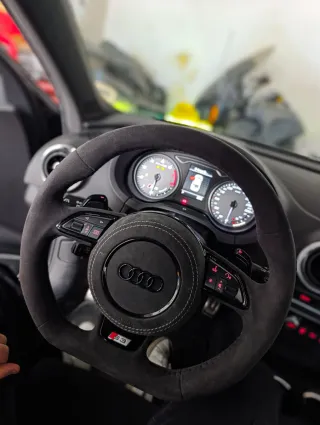 Volante Alcántara Audi S3.