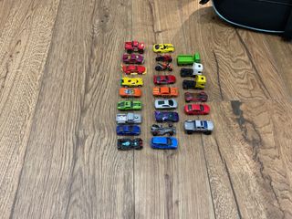 Lote de 24 coches de juguete