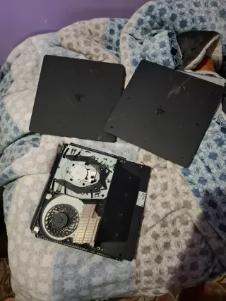 PS4 Slim per ricambi