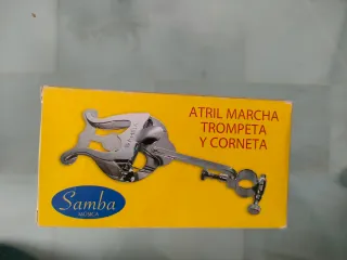 Atril para corneta dorado