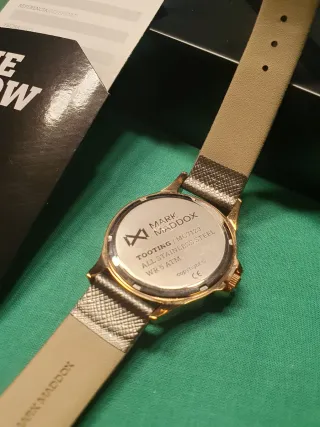 Reloj Mark Maddox 38mm Chapado Oro WTR 5ATM