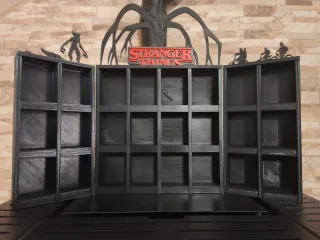 Expositor Mini Funkos Stranger Things