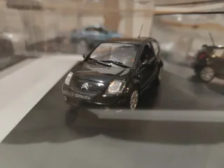 Miniatura Citroen C2 1:43