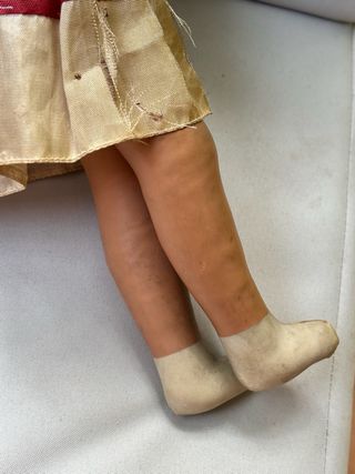 Muñeca antigua de composición