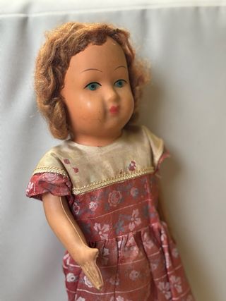 Muñeca antigua de composición