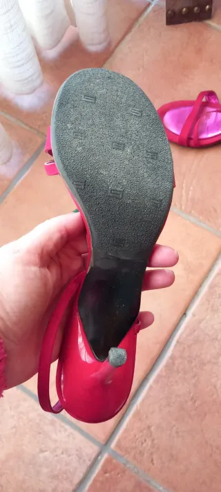 Sandalias de tacón. Ramón Tenza.