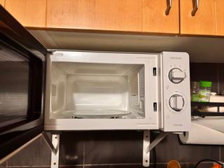 Cecotec ProClean Microondas 700W