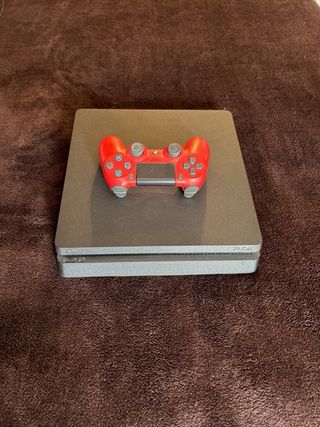 PS4 Slim Nera con controller originale