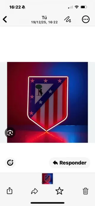 Escudos fútbol metacrilato, vinilo y LED