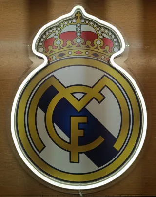 Escudos fútbol metacrilato, vinilo y LED