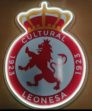 Escudos fútbol metacrilato, vinilo y LED