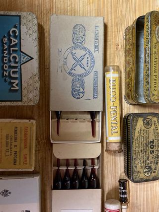 15 ENVASES ANTIGUOS DE MEDICAMENTOS
