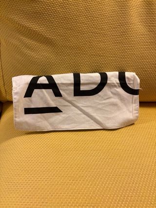 Cartera negra Adolfo Domínguez en piel a estrenar