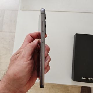 Samsung Galaxy S23 FE in ottime condizioni, praticamente nuovo