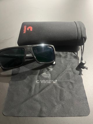 Occhiali da sole Carrera neri e argentati