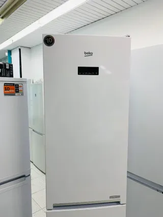 Nevera Combi Beko 2m con garantía