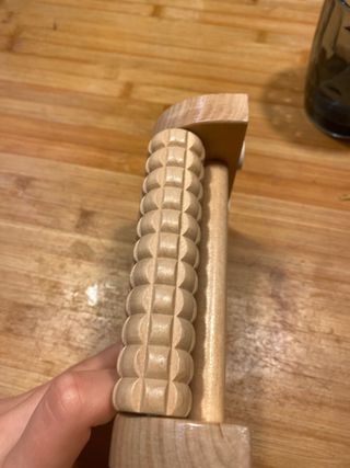 Masajeador de pies de madera