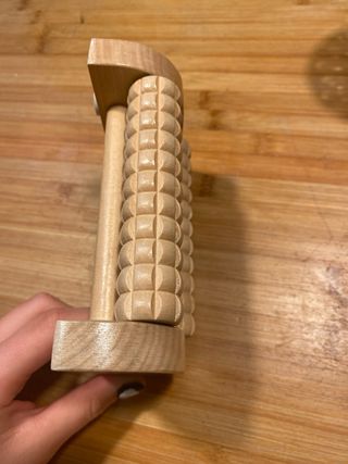 Masajeador de pies de madera